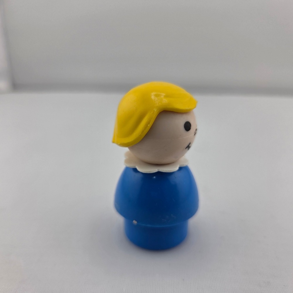 Vintage Fisher Price Little People Blonde Girl Blue Body White Scalloped Collar - Picture 4 of 5